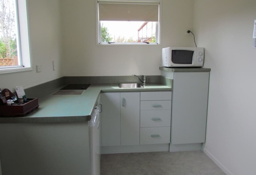 استودیوی استاندارد با تخت دوبل, Amber Court Motel