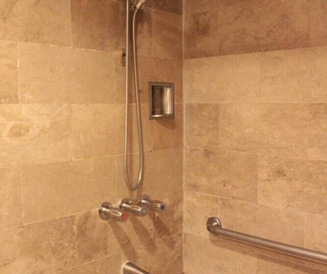 غرفة قياسية, Fort Ilocandia Resort Hotel