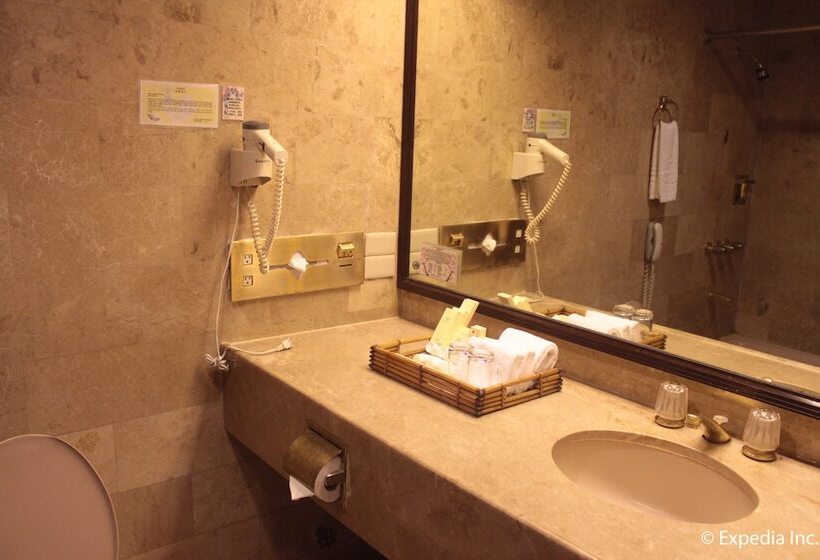 اتاق لوکس, Fort Ilocandia Resort Hotel