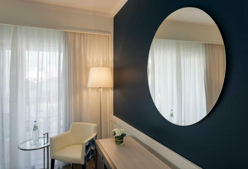 اتاق استاندارد با چشم‌انداز شهر, AP Eva Senses