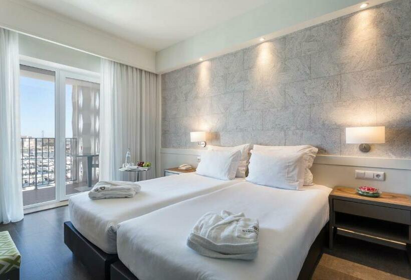 اتاق سوپریور با چشم‌انداز, AP Eva Senses