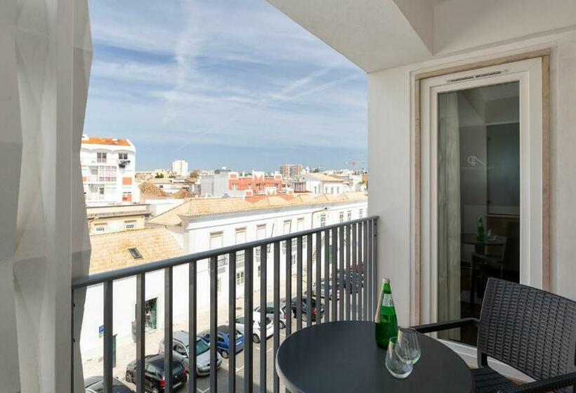 مجموعه ویستا شهر, AP Eva Senses