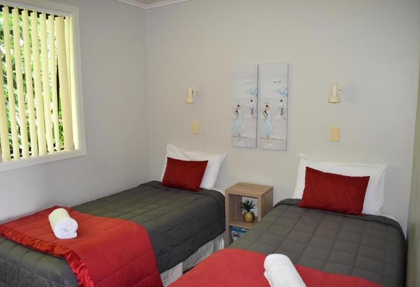 غرفة عائلية مطلّة علي البحر, Coastal Motor Lodge