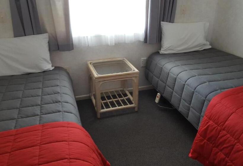 منزل غرفتين نوم, Coastal Motor Lodge