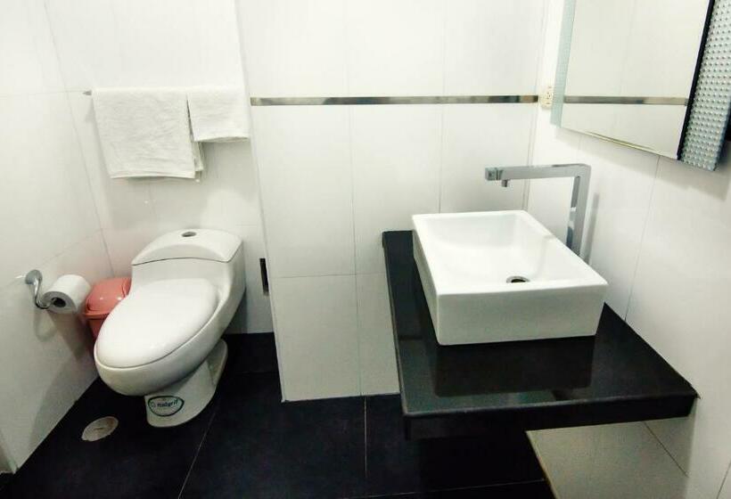 غرفة قياسية فردية, El Sol