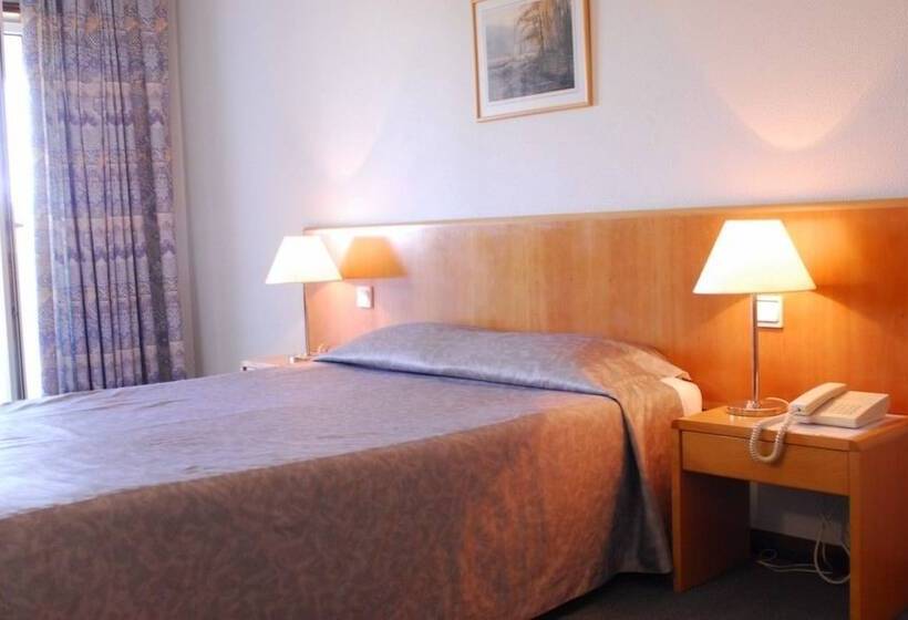 Номер Стандарт, Up Pateira