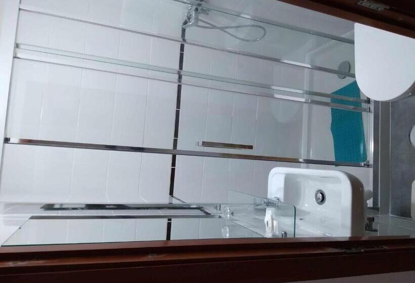 اتاق استاندارد, Internacional