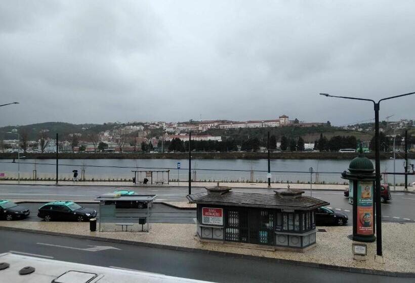 اتاق خانوادگی, Internacional