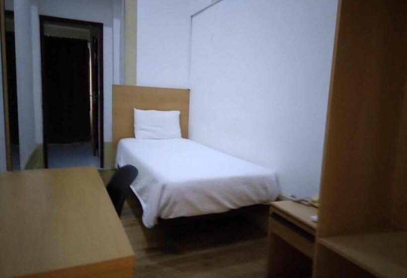 اتاق استاندارد یک نفره, Internacional