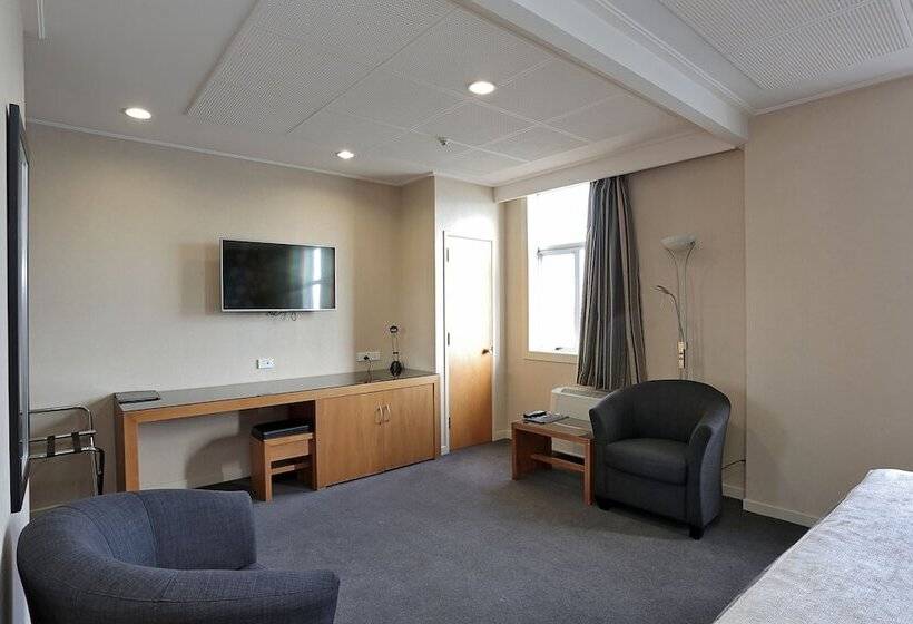 اتاق پرمیوم, Kelvin