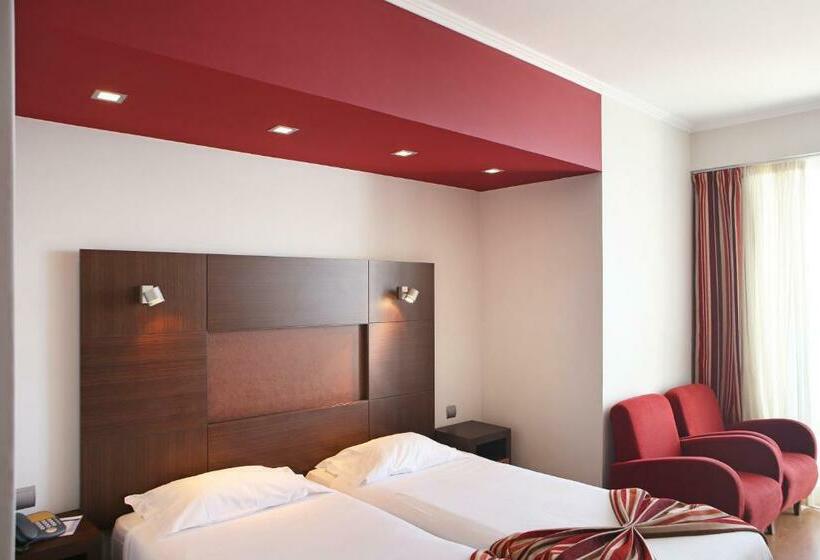 اتاق لوکس با چشمانداز, Muthu Raga Madeira