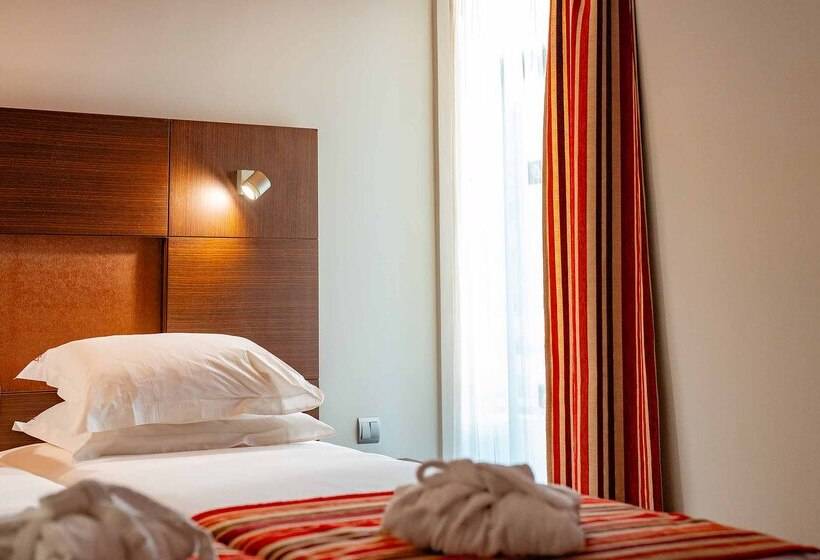 اتاق استاندارد با چشمانداز کوهستان, Muthu Raga Madeira