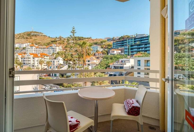 اتاق استاندارد با چشمانداز کوهستان, Muthu Raga Madeira