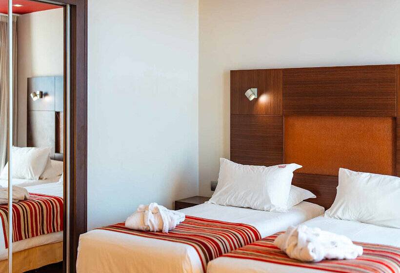 اتاق سوپریور با چشمانداز دریا, Muthu Raga Madeira