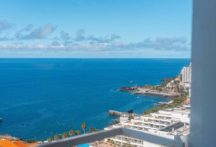 اتاق استاندارد با چشمانداز دریا, Muthu Raga Madeira