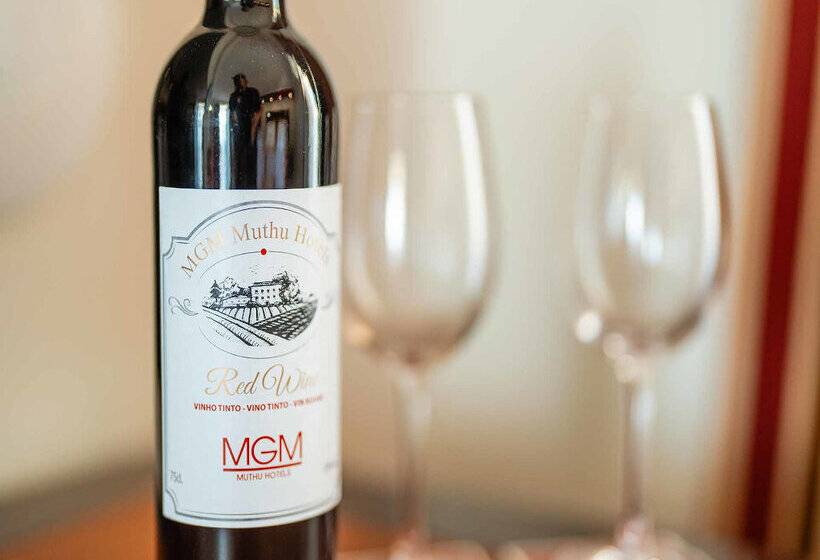 اتاق لوکس با چشمانداز دریا, Muthu Raga Madeira