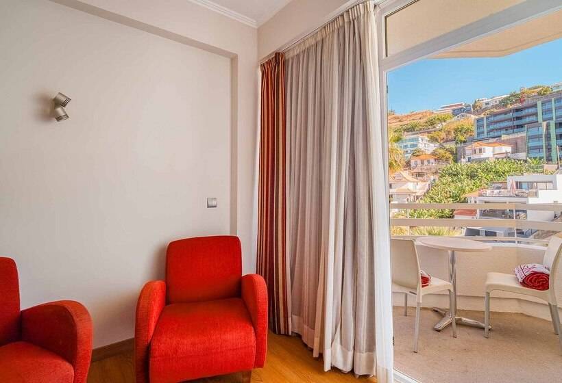 اتاق سوپریور با چشمانداز کوهستان, Muthu Raga Madeira