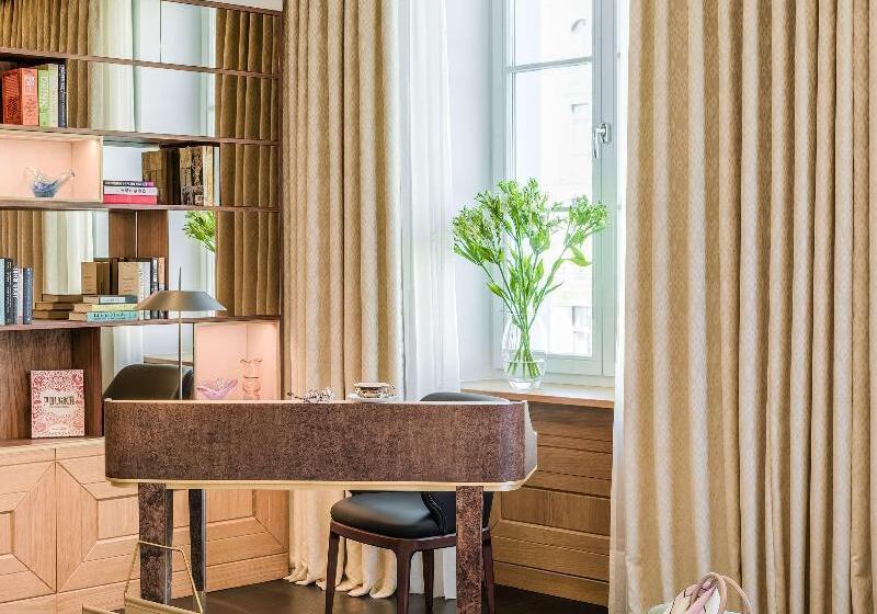 Номер Deluxe, Raffles Europejski Warsaw