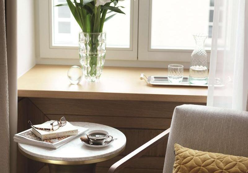 Номер Стандарт, Raffles Europejski Warsaw