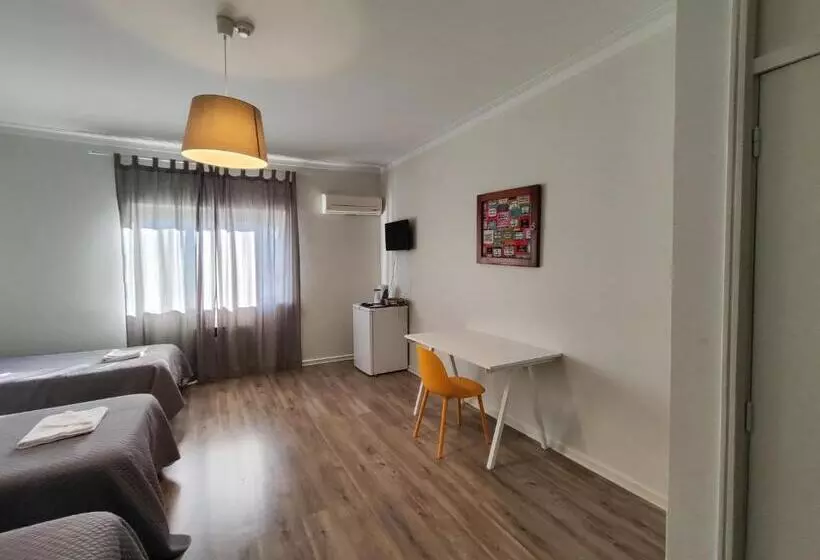 اتاق استاندارد سه نفره, Residencial Centro Comercial Avenida Bragashopping