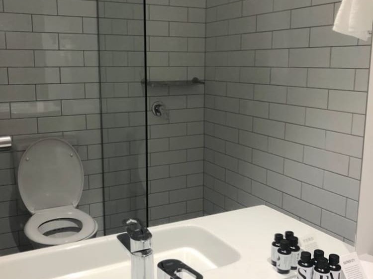 اتاق خانوادگی, Sudima Hotel Lake Rotorua