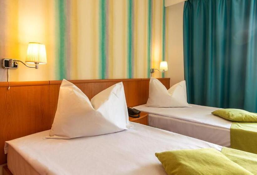 스탠다드 룸, Apollo