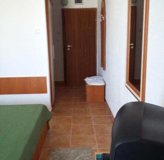 수피리어 룸 1층, Cometa