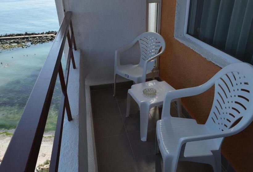 수피리어 룸, Cometa