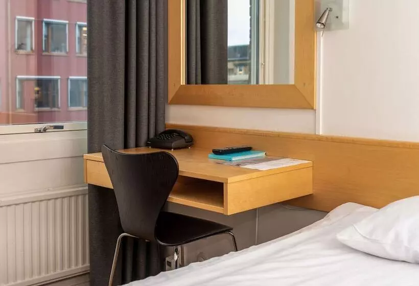 Perhehuone, Comfort Hotel Jazz, Borås