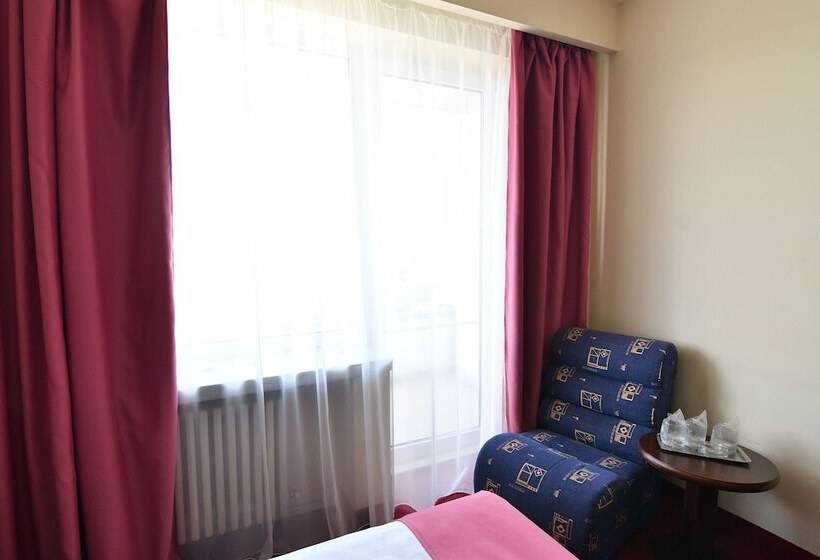 Номер Стандарт Трехместный, Delta 3