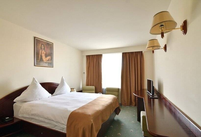 Полулюкс, Delta 3