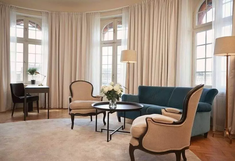 سوییت جونیور, Diplomat Stockholm