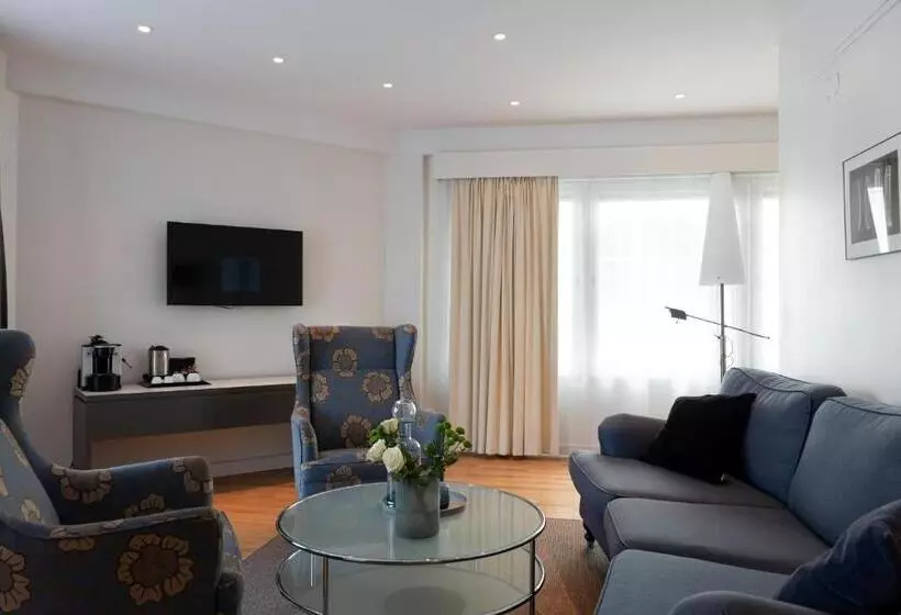 سوییت, Elite Hotel Marina Plaza