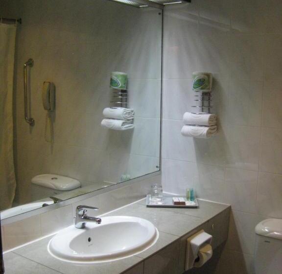 اتاق لوکس, Grand Pacific