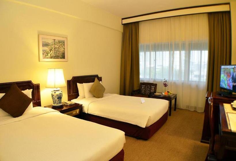 اتاق لوکس سه تخته, Grand Pacific