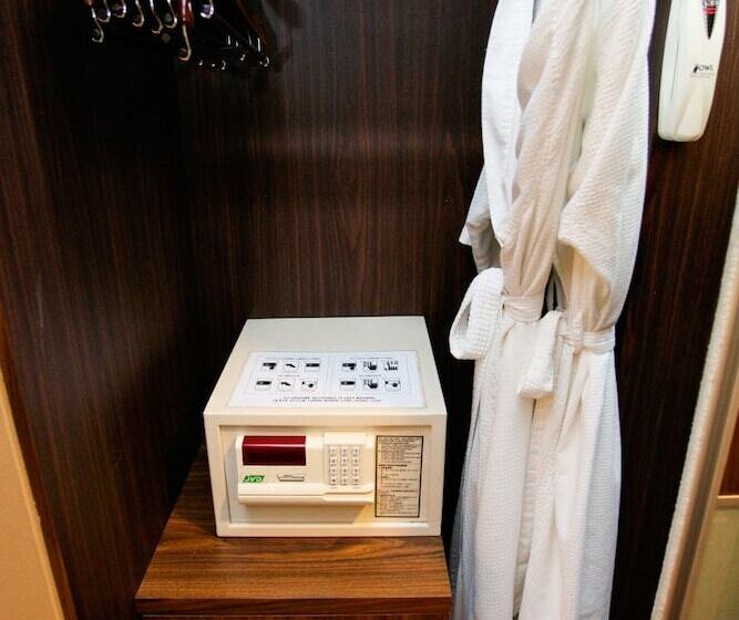 اتاق لوکس, Grand Pacific