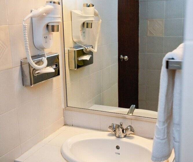 اتاق پرمیوم, Grand Pacific