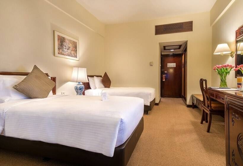 اتاق لوکس سه تخته, Grand Pacific