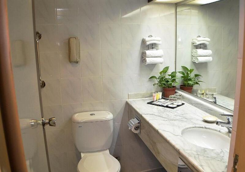 اتاق لوکس, Grand Pacific