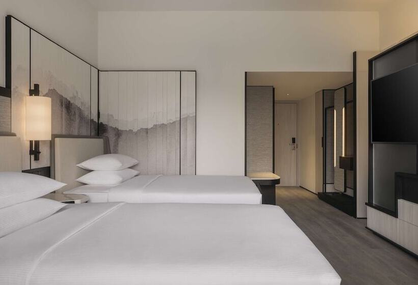 Premium Room City View, Hilton Singapore Orchard