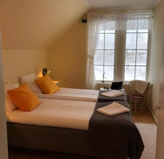 Quarto Estandar Banheiro Compartilhado, Hälleviks Havsbad