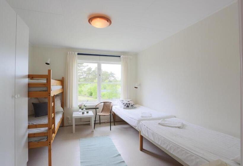 Quarto Quádruplo Standart Casa de Banho Partilhada, Hälleviks Havsbad