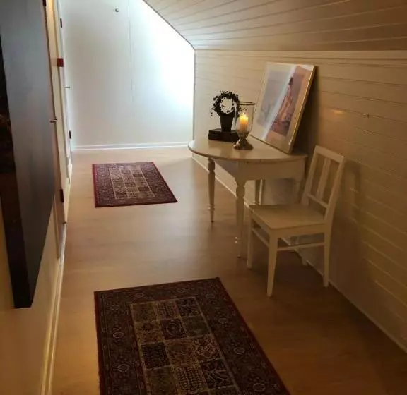 Quarto Quadruplo Estandar Banheiro Compartilhado, Hälleviks Havsbad