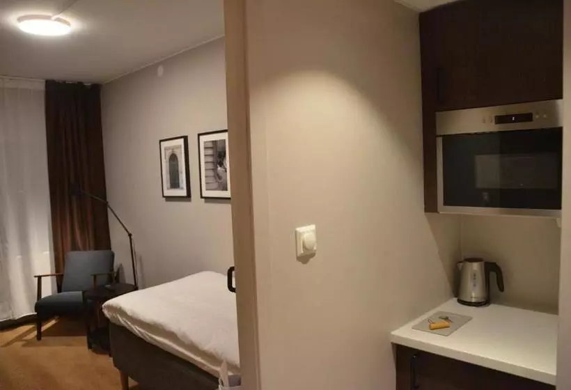 استودیوی استاندارد, L Zata Longstay