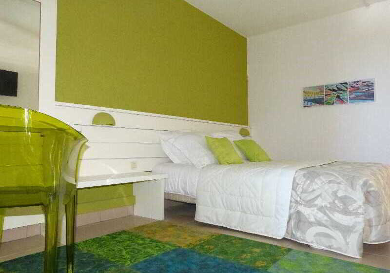 اتاق استاندارد, Les Aigrettes