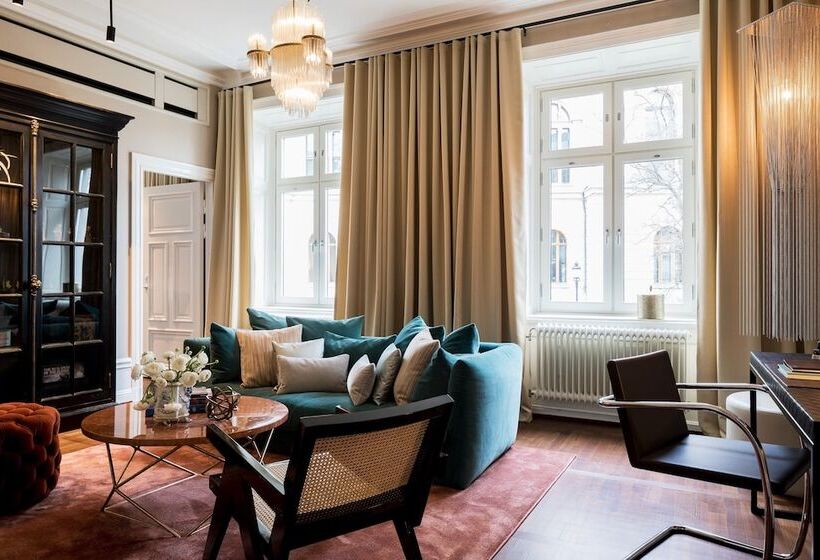 غرفة قياسية سرير كينج, Lydmar