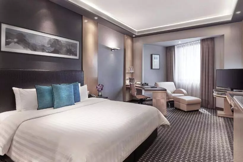 Premium Room, M Hotel Singapore City Centre