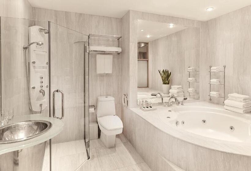 Suite, M Hotel Singapore City Centre