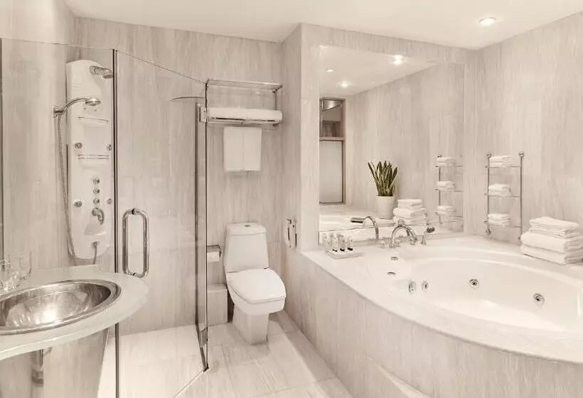 Family Suite, M Hotel Singapore City Centre