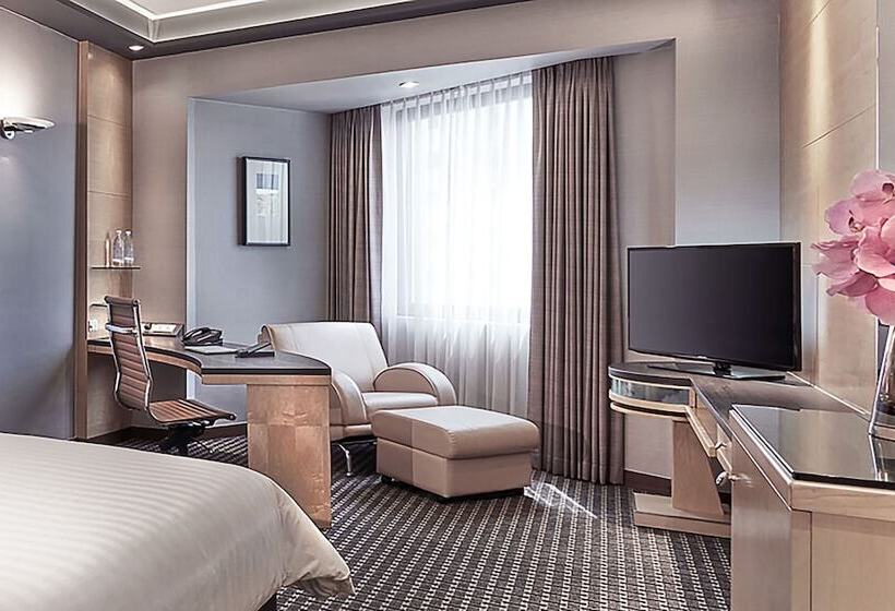 Premium Room, M Hotel Singapore City Centre